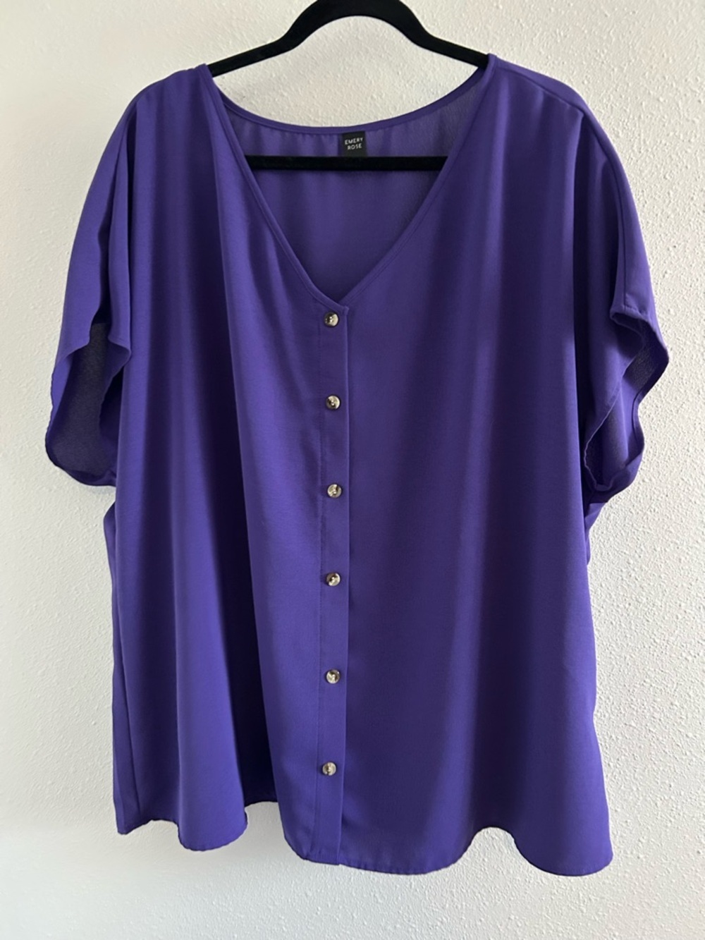 Emery Rose Relaxed V-Neck Button Front Blouse in Purple
